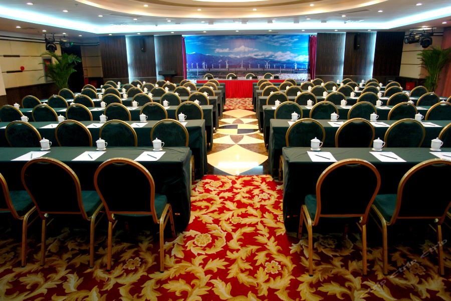 Фото Royal International Hotel