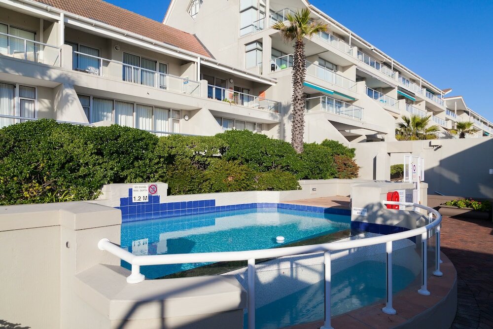 Фото Dolphin Beach Hotel