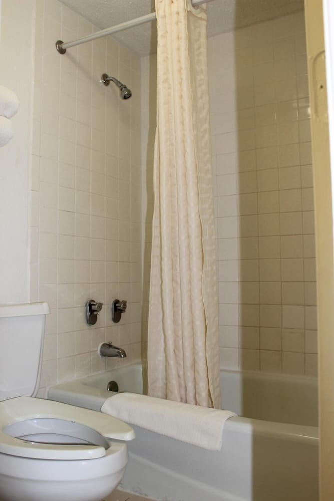 Фото Masters Inn Tuscaloosa