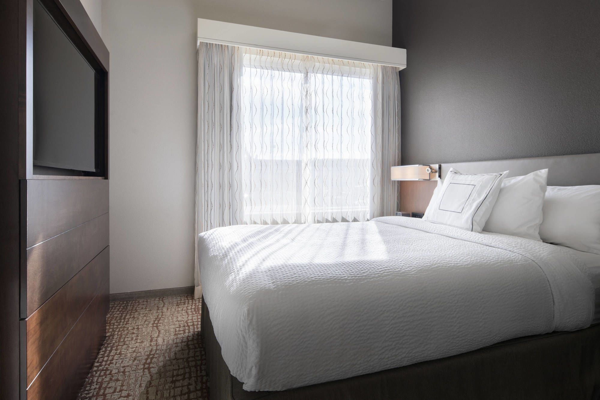 Фото Residence Inn by Marriott Redwood City San Carlos