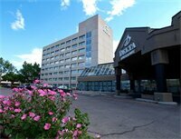 Внешний вид отеля Delta Hotels by Marriott Calgary South в Калгарях, фото 4