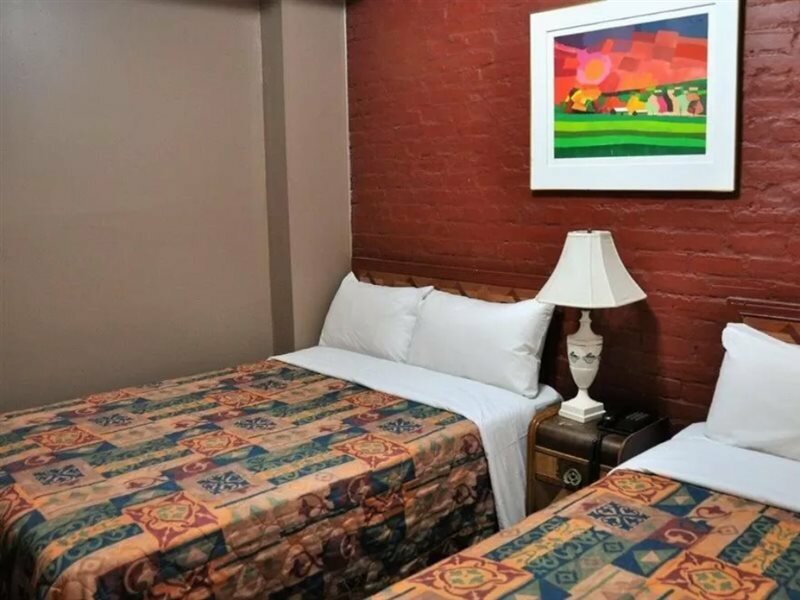 Фото Hôtel Ste-Catherine