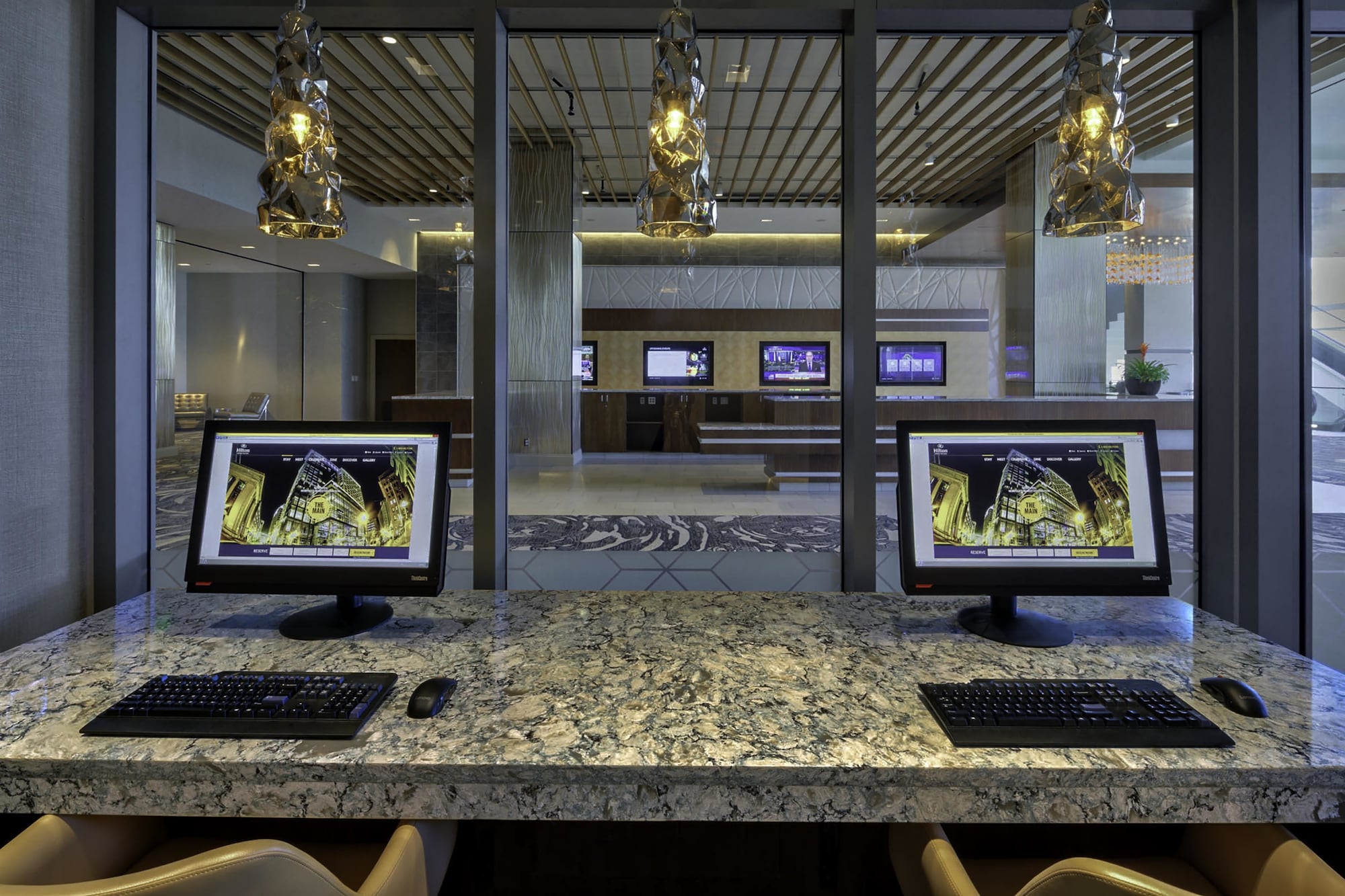 Фото Hilton Norfolk The Main