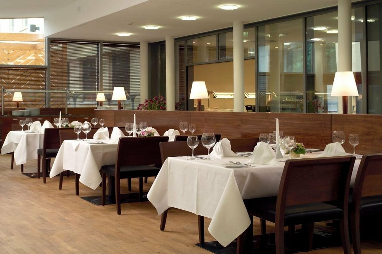 Фото Nh Köln Altstadt