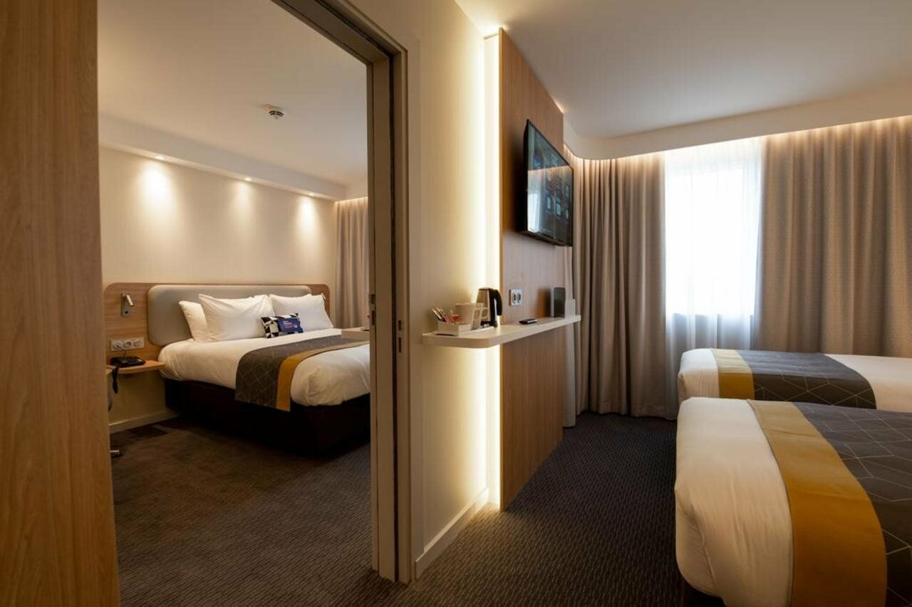 Фото отеля 2