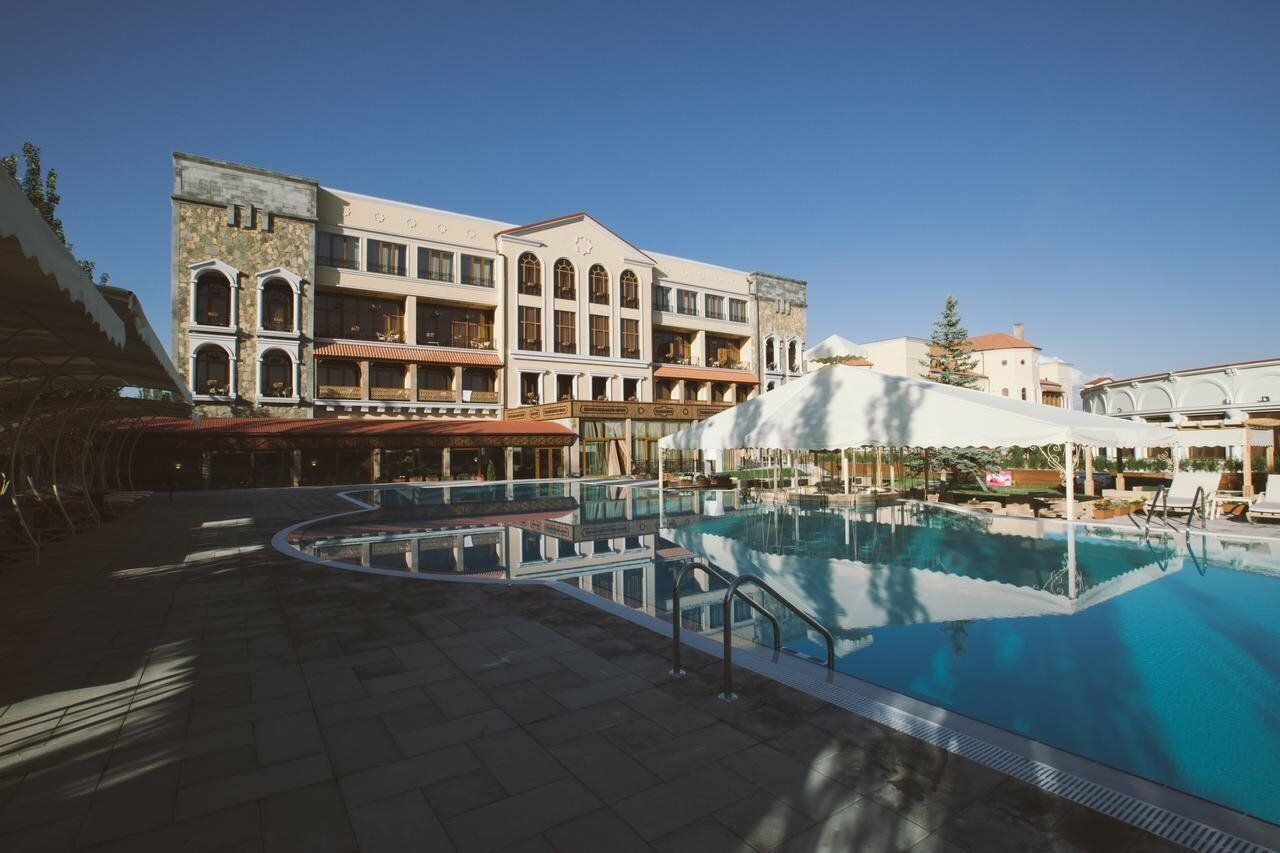 Фото отеля 1