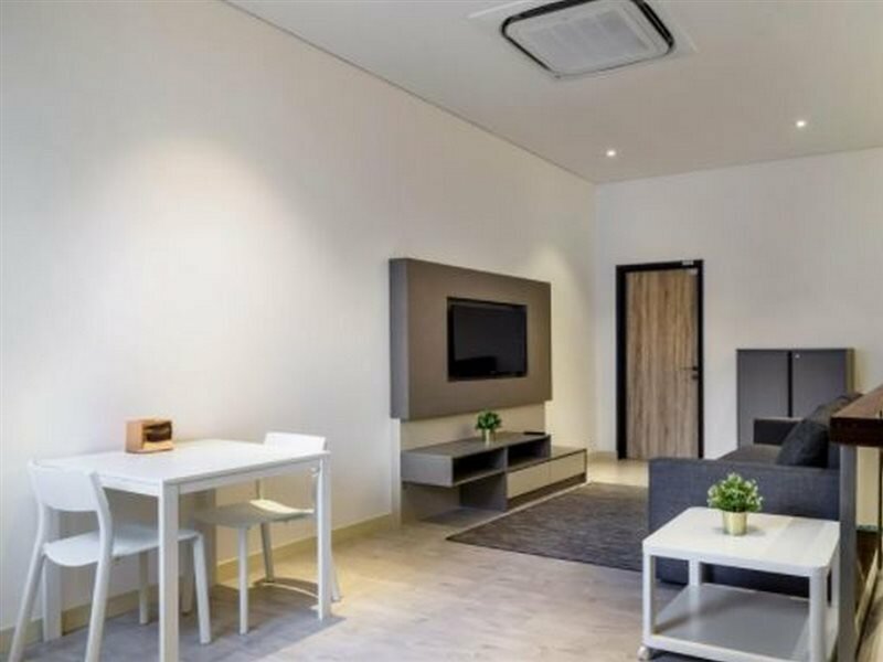 Фото Macallum Central Hotel by Phc