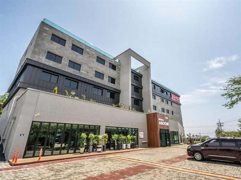 Фото Aroomi Hotel