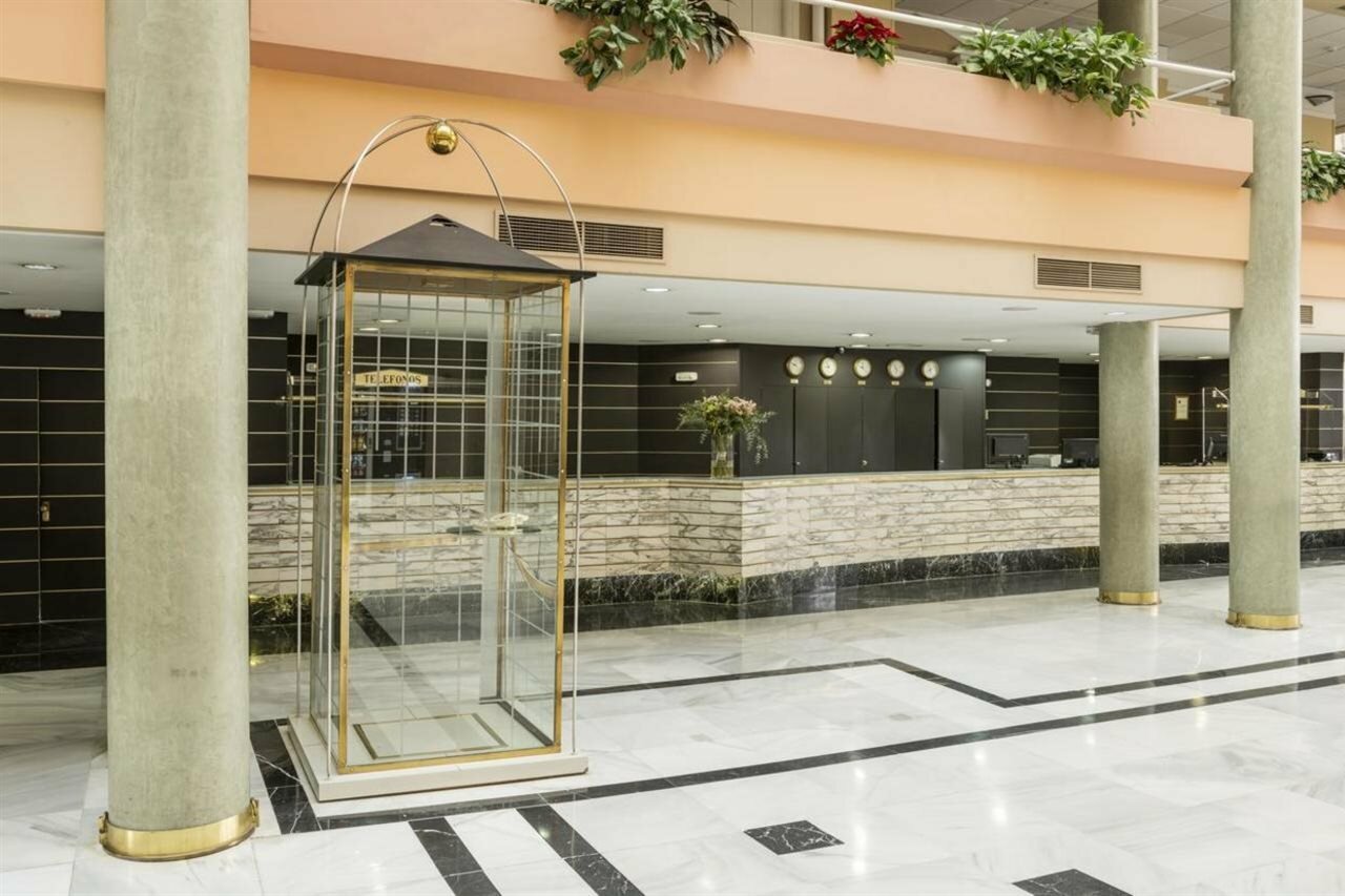 Фото Hotel Ilunion Alcora Sevilla