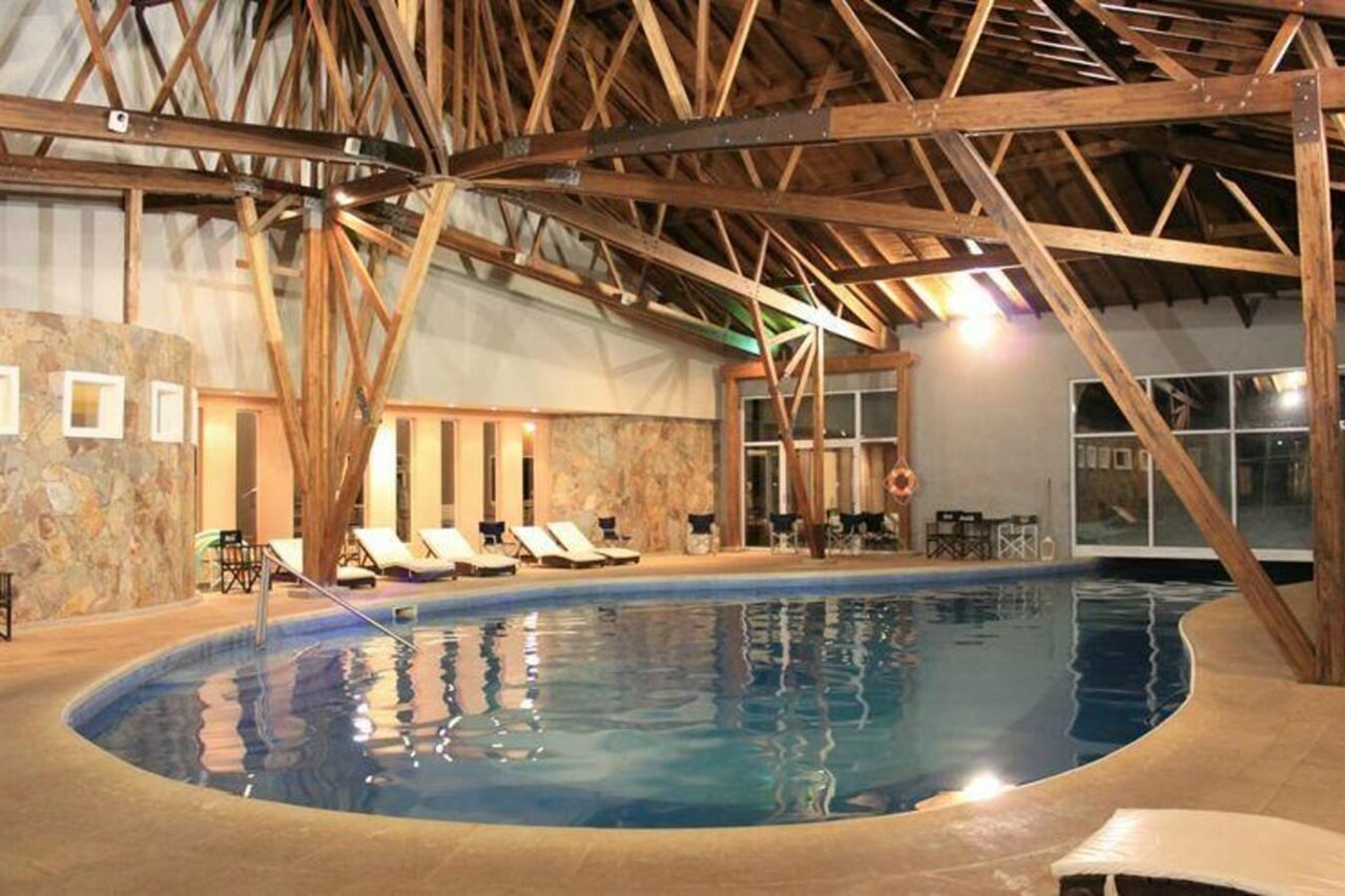 Фото Howard Johnson by Wyndham San Pedro Resort & Marina