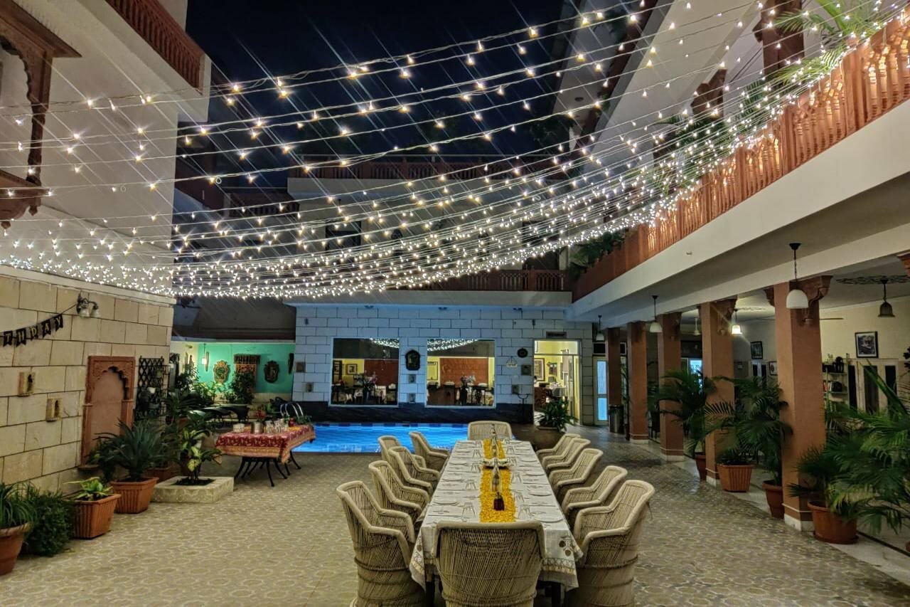 Фото Suryaa Villa - A City Centre Hotel