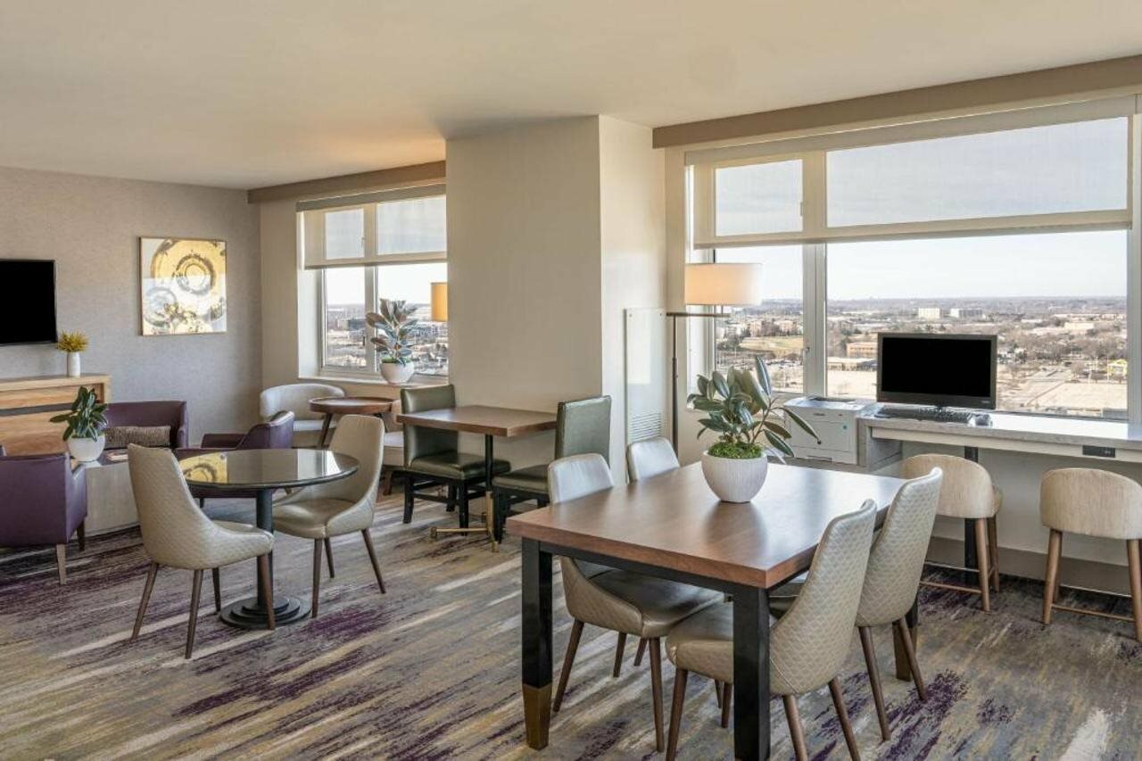 Фото The Westin Chicago Lombard