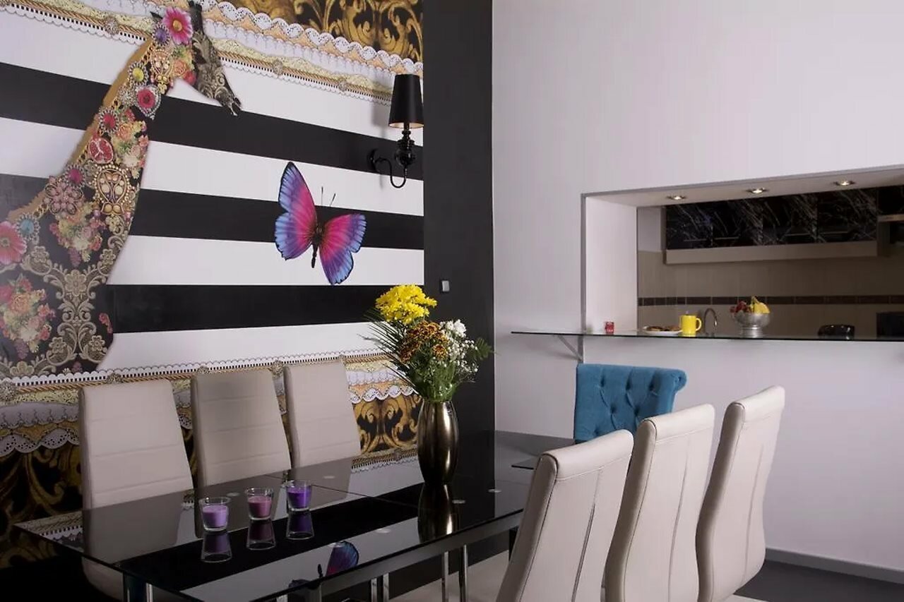 Фото Palace Apartments