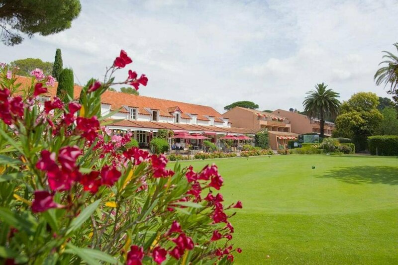 Гостиница Golf Hôtel de Valescure & SPA Nuxe