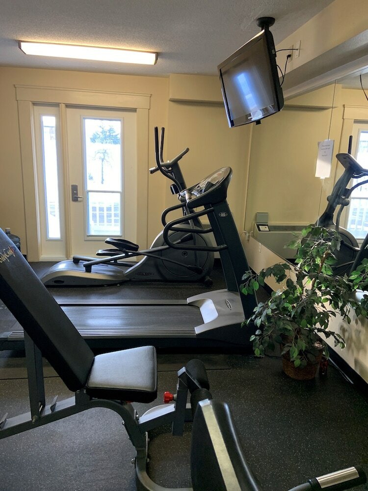 Фото Travelodge Suites by Wyndham Moncton