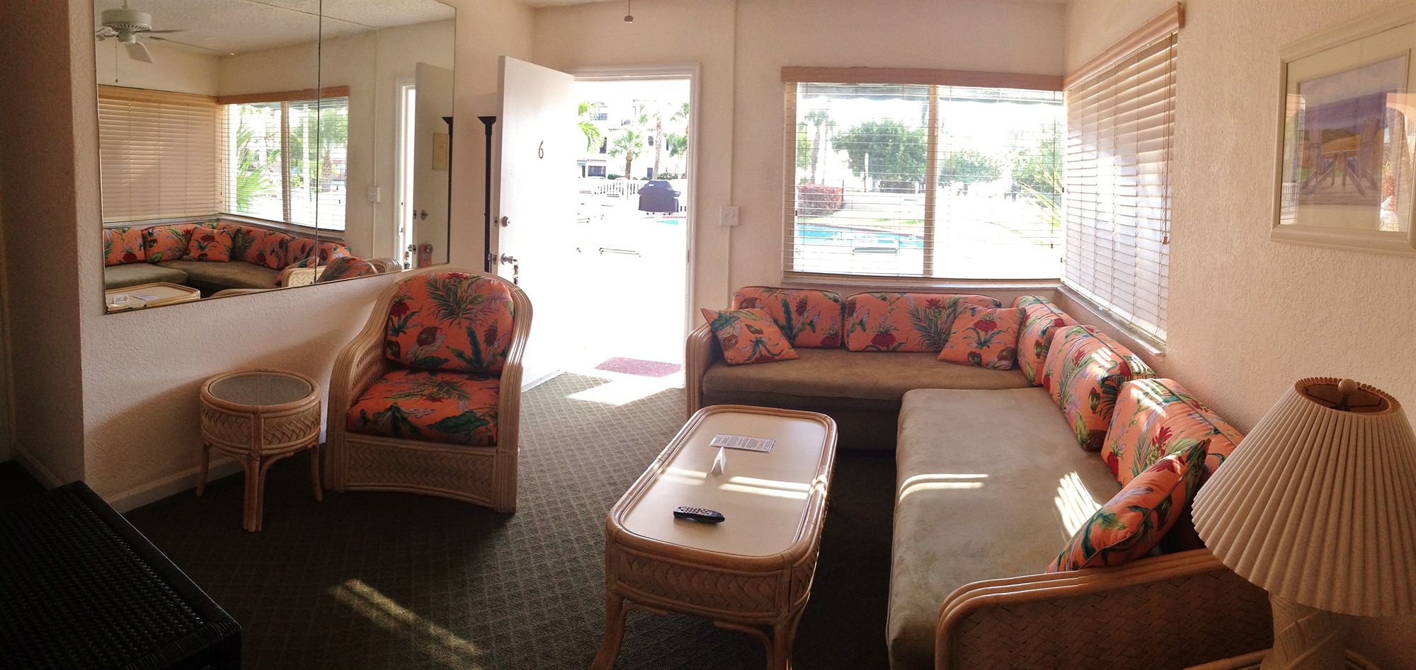 Фото Coral Key Inn