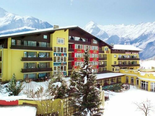 Внешний вид отеля Hotel Latini в Целль-ам-Зе, фото 2