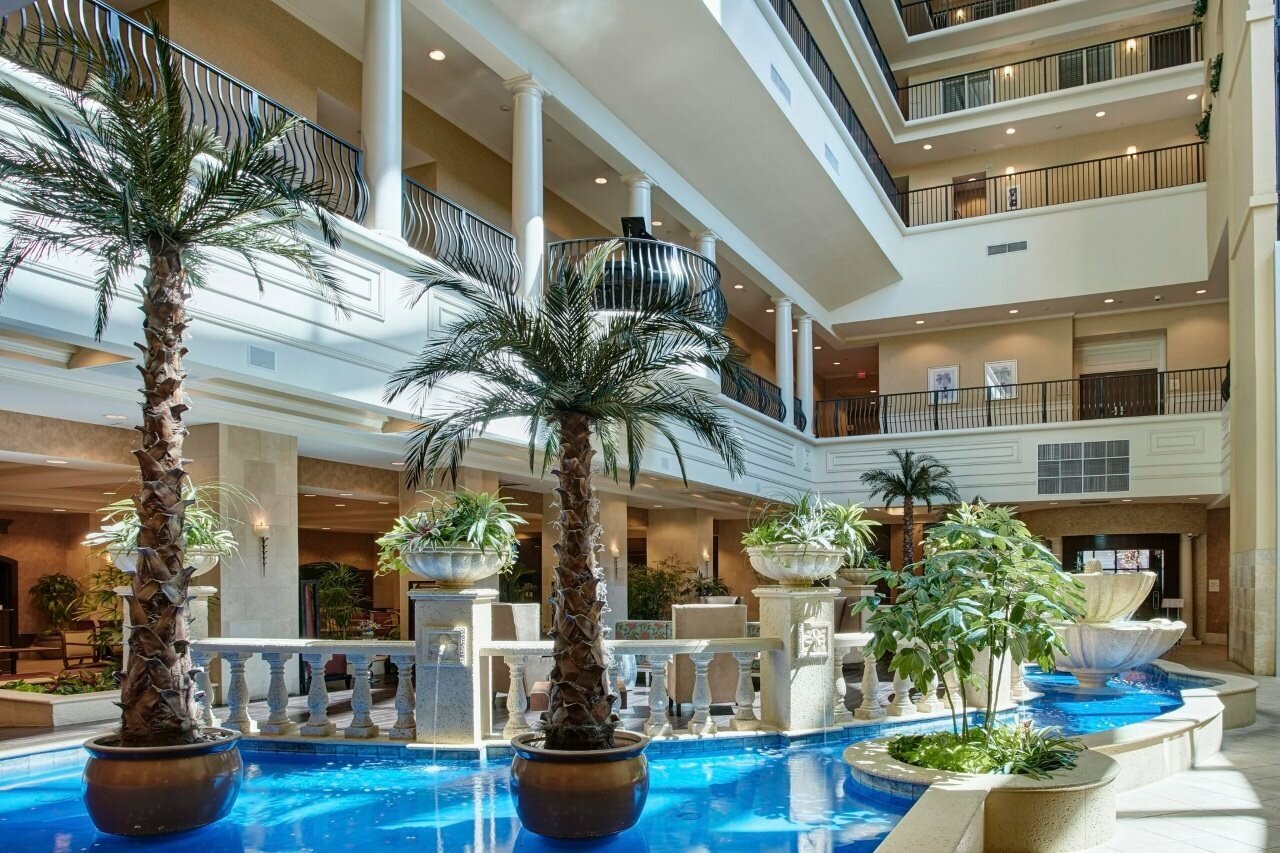 Фото Embassy Suites Tampa Downtown