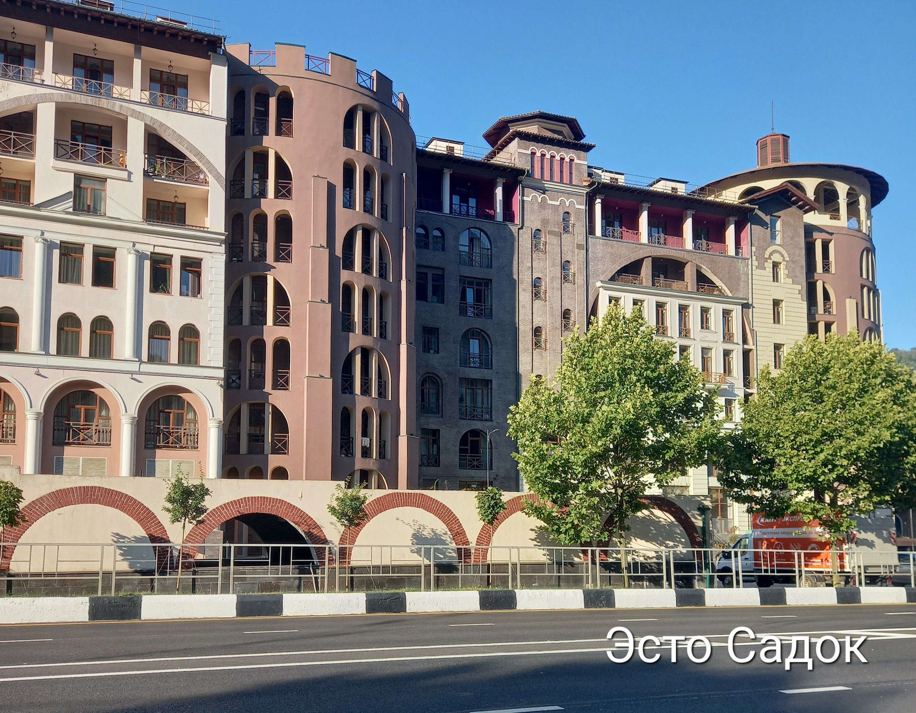 Фото отеля 2