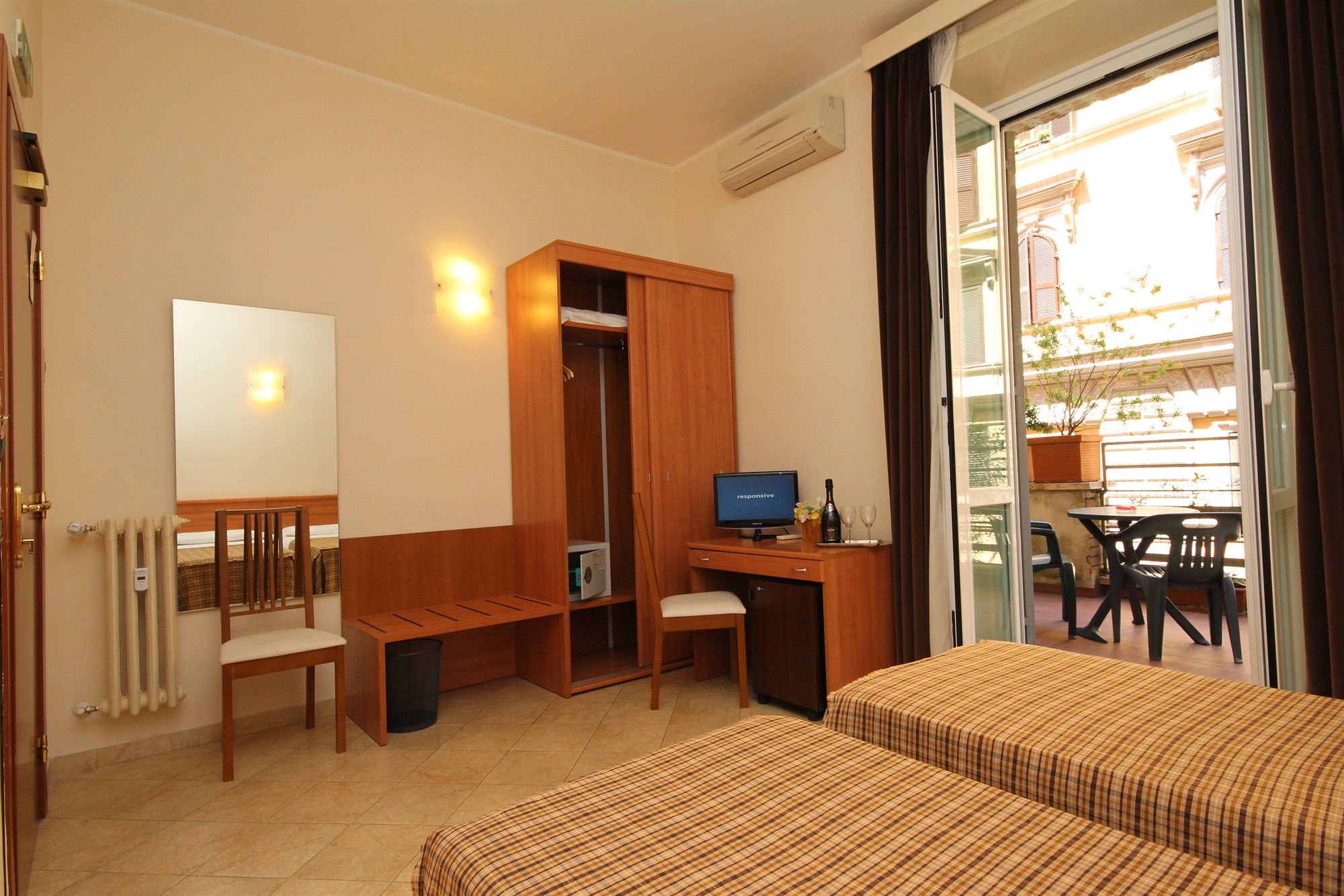 Фото Hotel Principe Eugenio