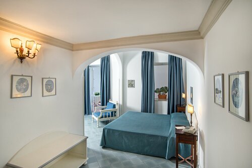 Внешний вид отеля Grand Hotel Tritone в Прайано, фото 3