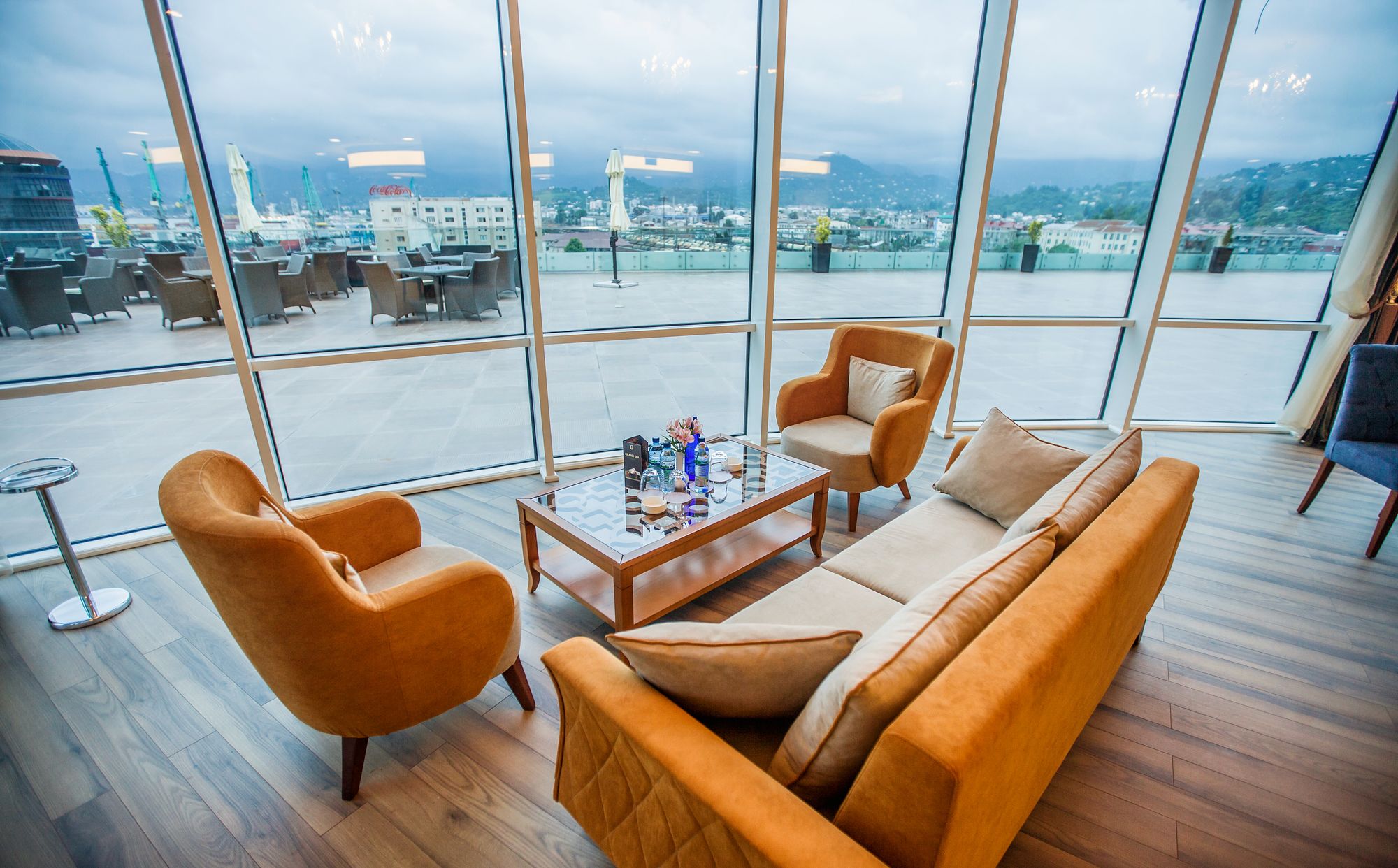 Фото Jrw Welmond Hotel & Casino