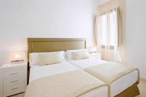 Апартаменты Habitat Suites Gran VIA 17 Aptos в Гранаде