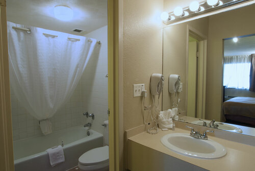 Гостиница Lamplighter Inn & Suites - North в Спрингфилде