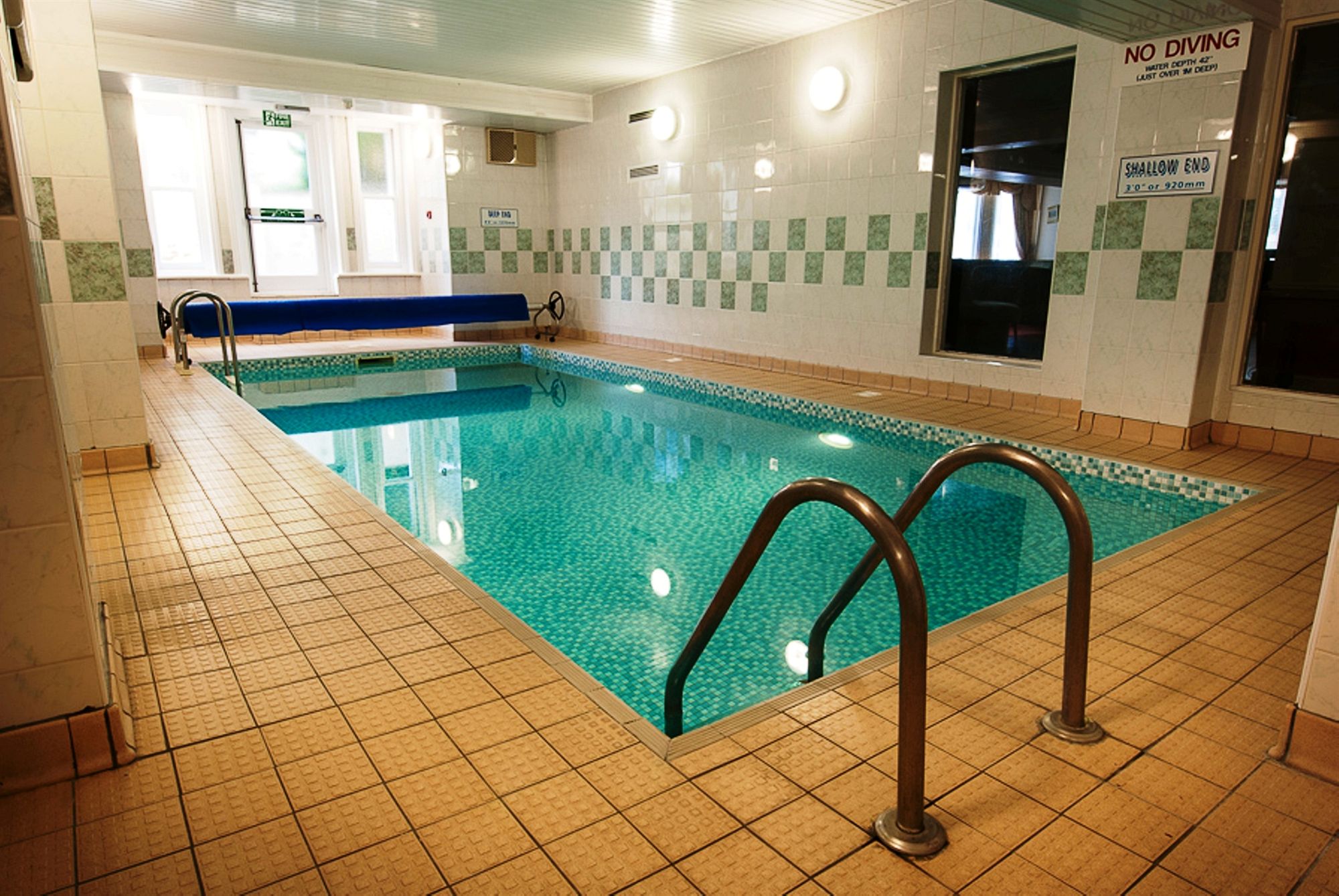 Фото New Westcliff Hotel