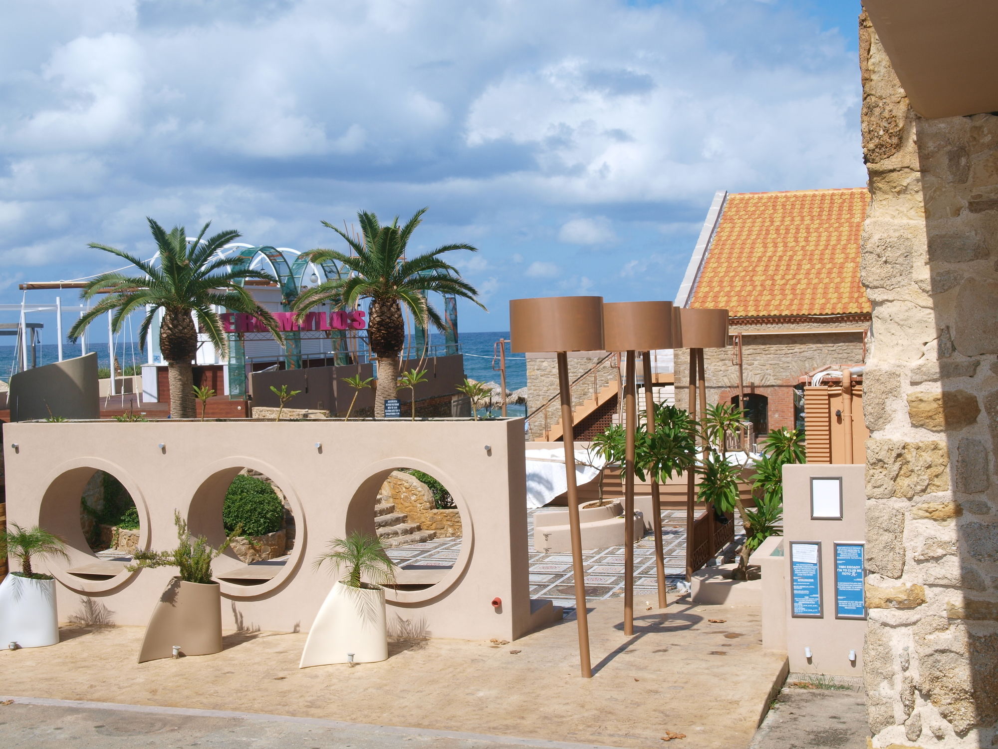 Фото Mylos Hotel Apartments