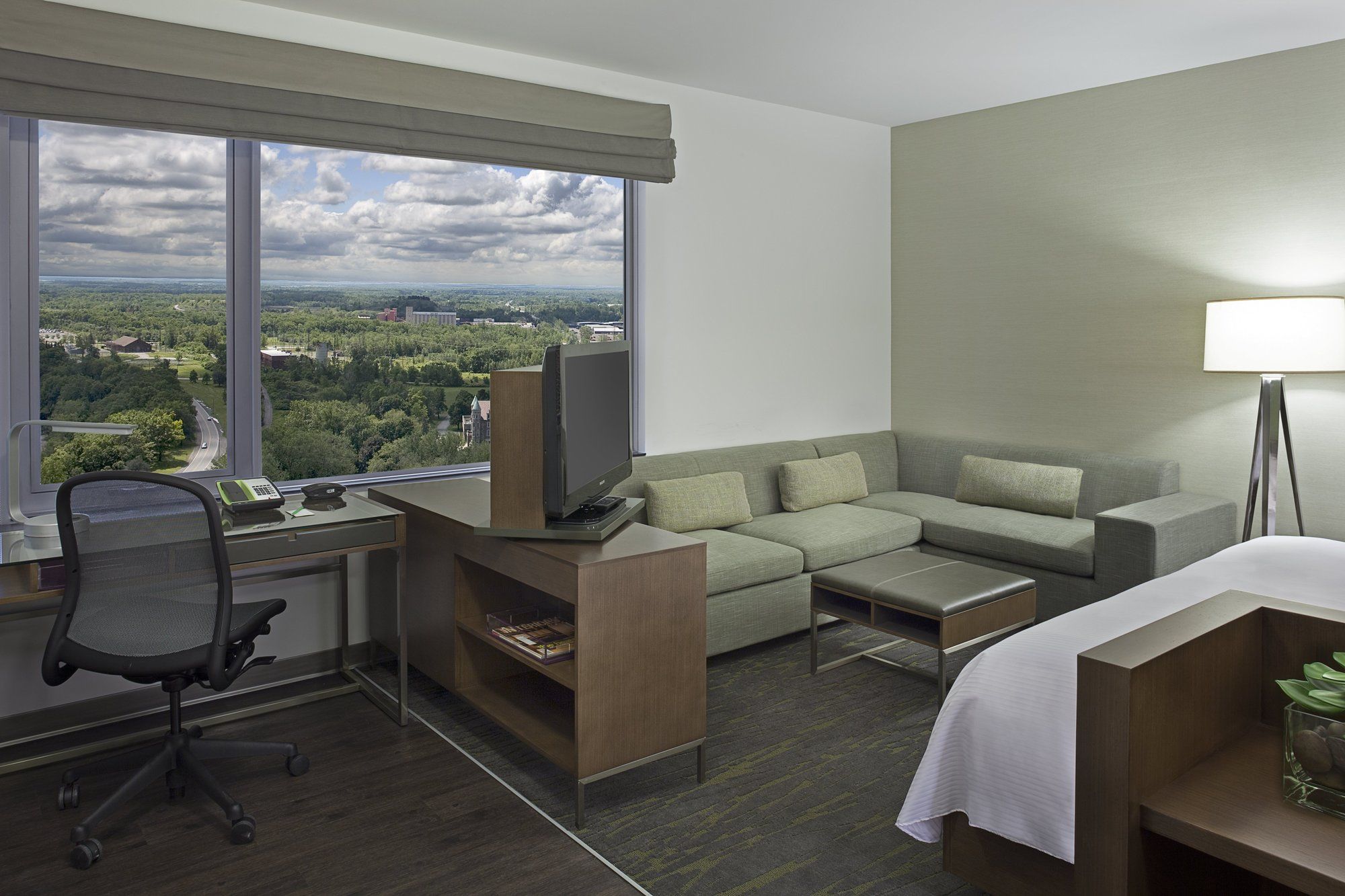 Фото Element Vaughan Southwest