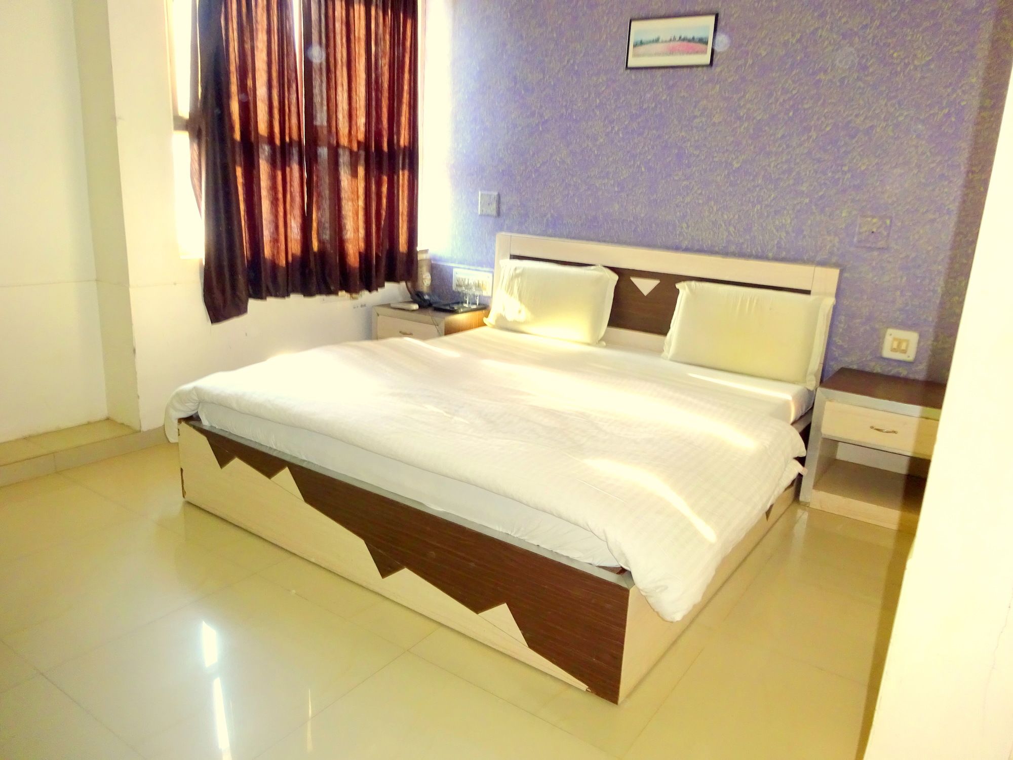 Фото Отель Vasundhra