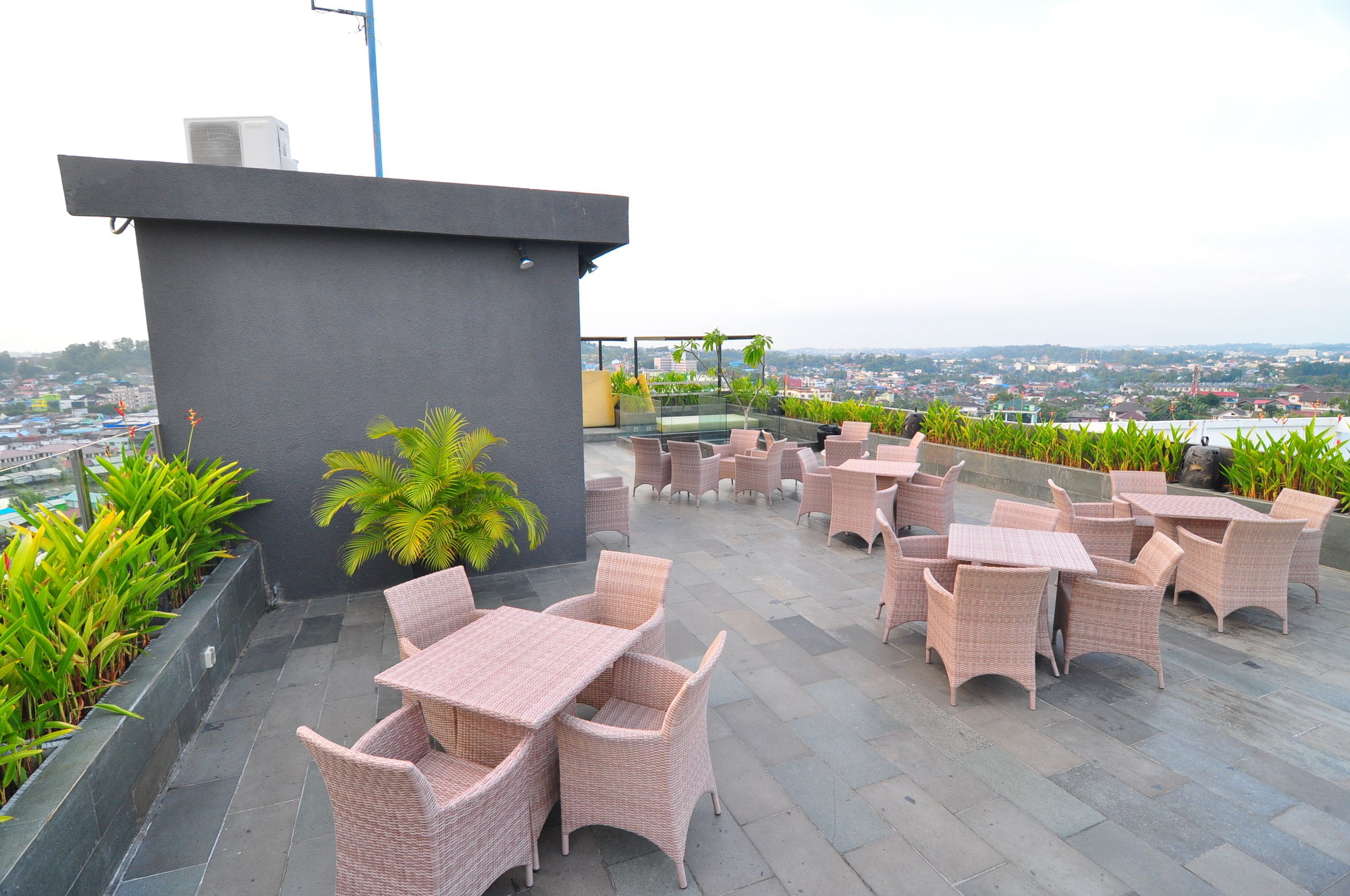 Фото Grand Jatra Hotel Balikpapan