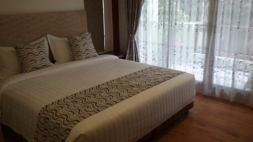 Гостиница Palm Spring Resort & SPA в Янгоне