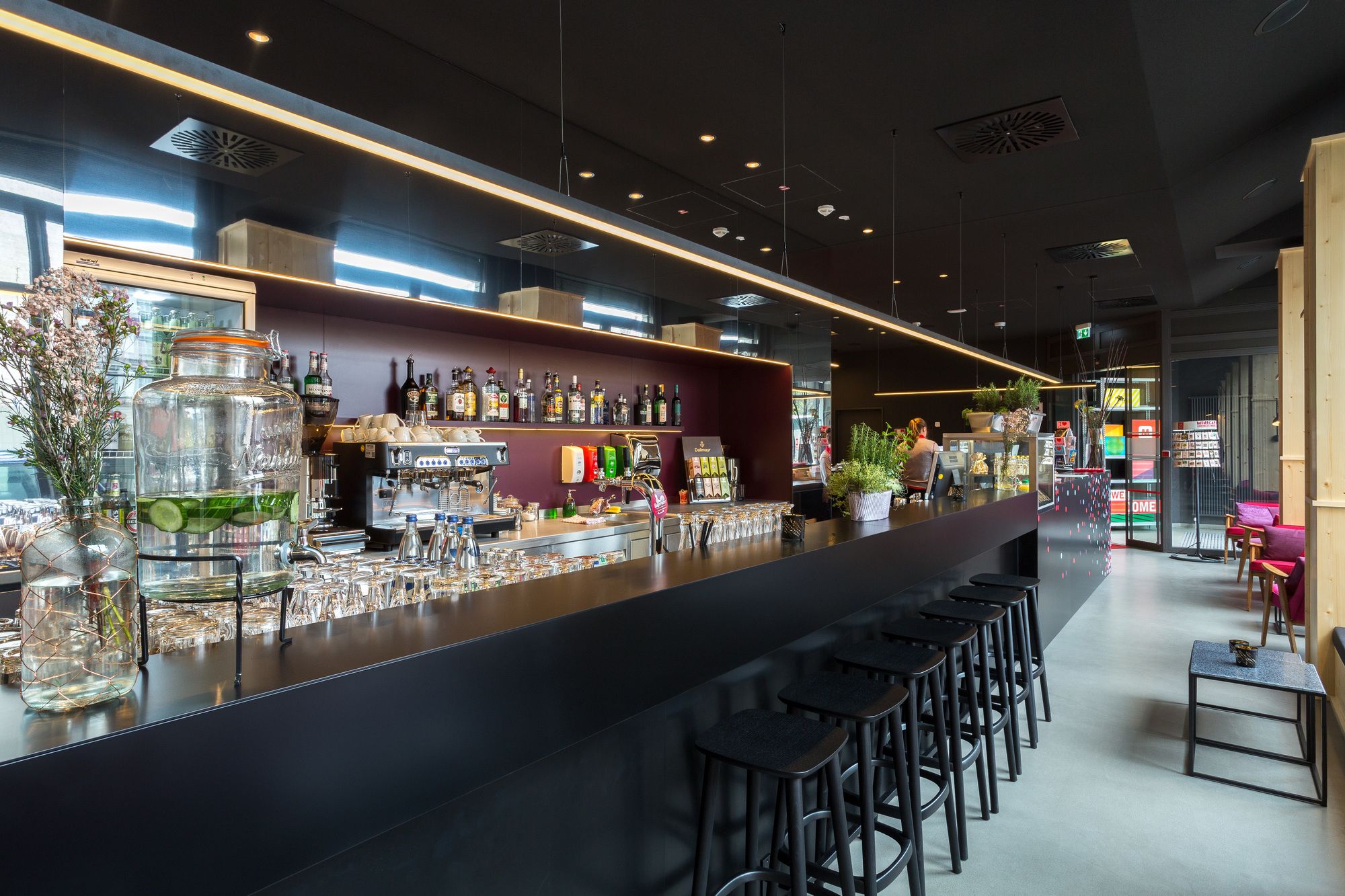 Фото Meininger Hotel Leipzig Hauptbahnhof