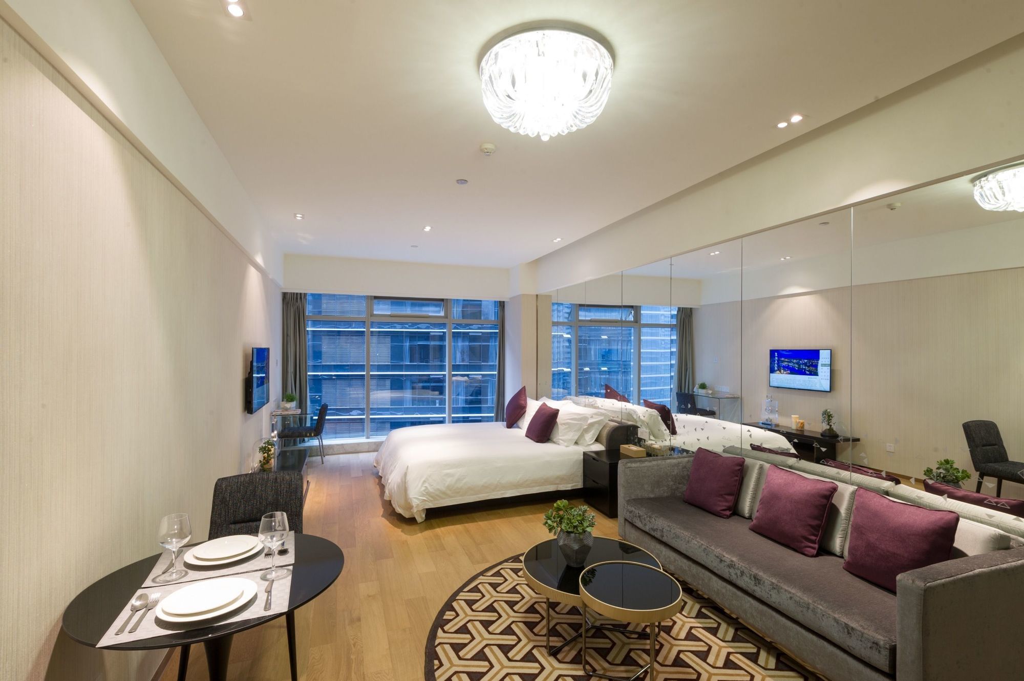 Фото Oakmade International Service Apartment