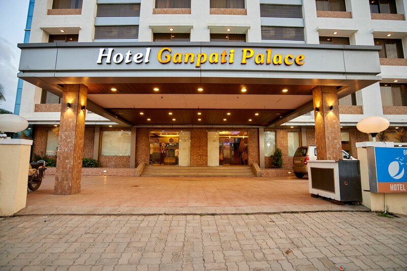 Гостиница Hotel Ganpati Palace в Ширди