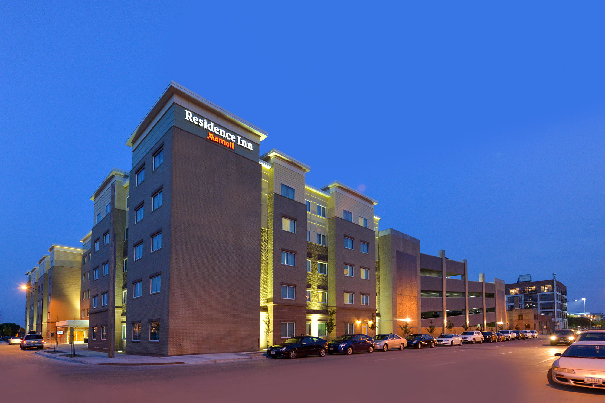 Фото Residence Inn Des Moines Downtown