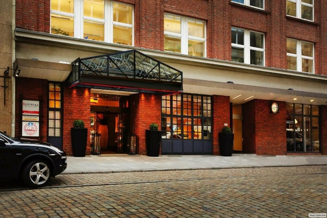 Фото отеля 1