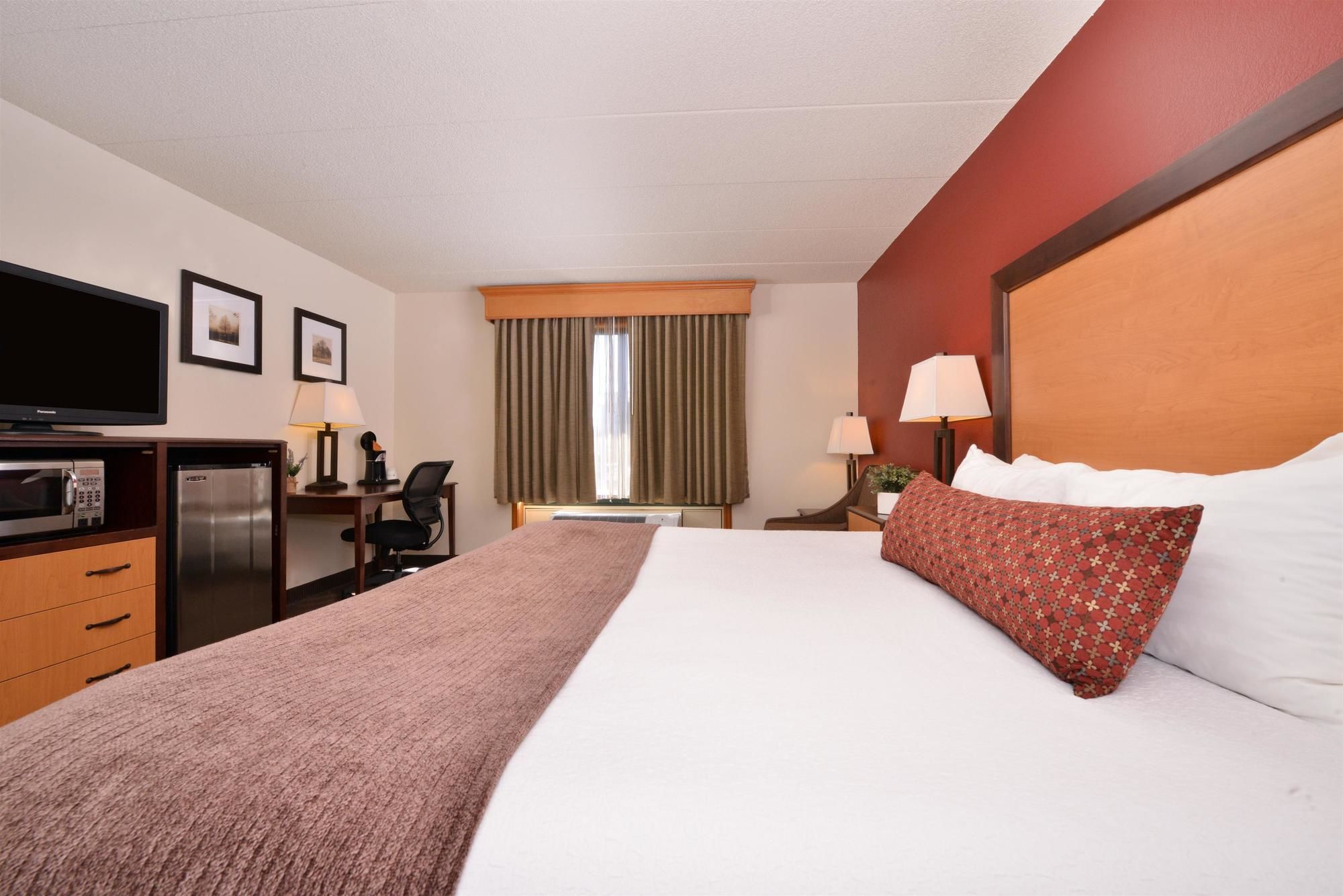 Фото Best Western Plus Sidney Lodge