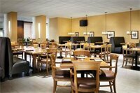 Гостиница Sheraton Milwaukee Brookfield Hotel в Брукфилде