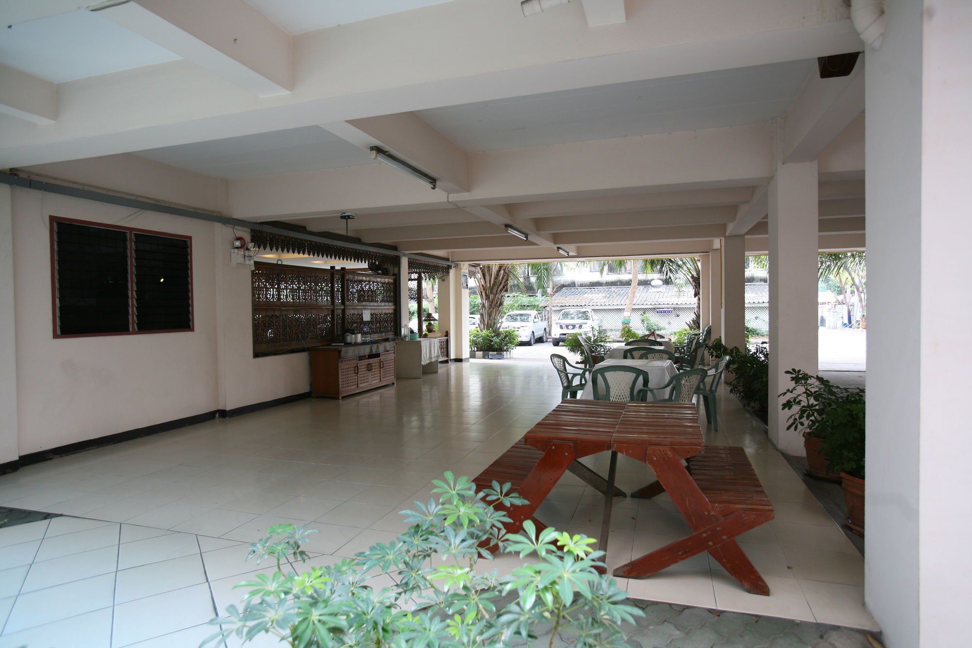 Фото Beerapan Hotel