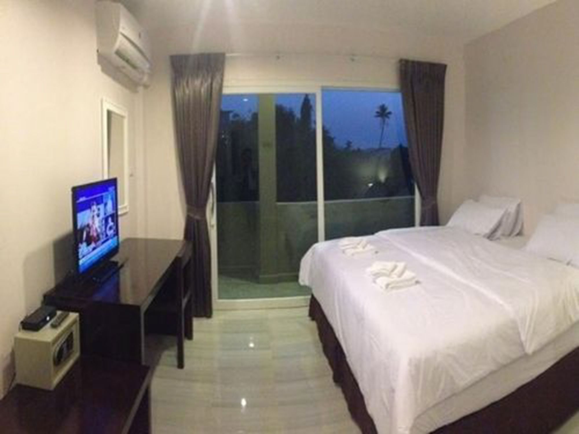Фото FarmHouse Hotel Ranong