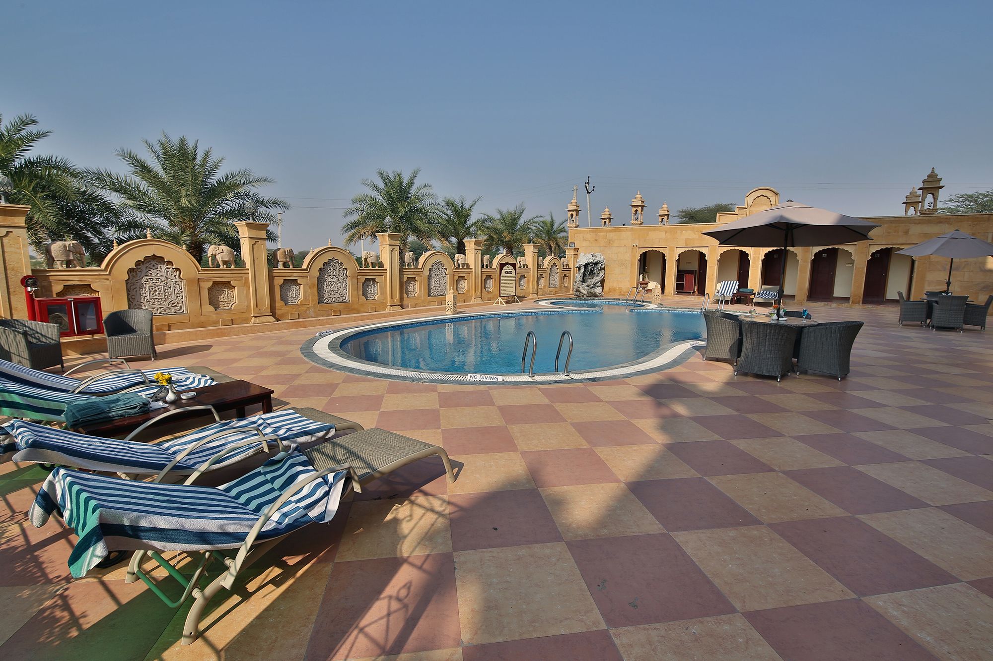 Фото Chokhi Dhani The Palace Hotel