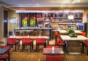 Гостиница Courtyard by Marriott Charleston Downtown/Civic Center