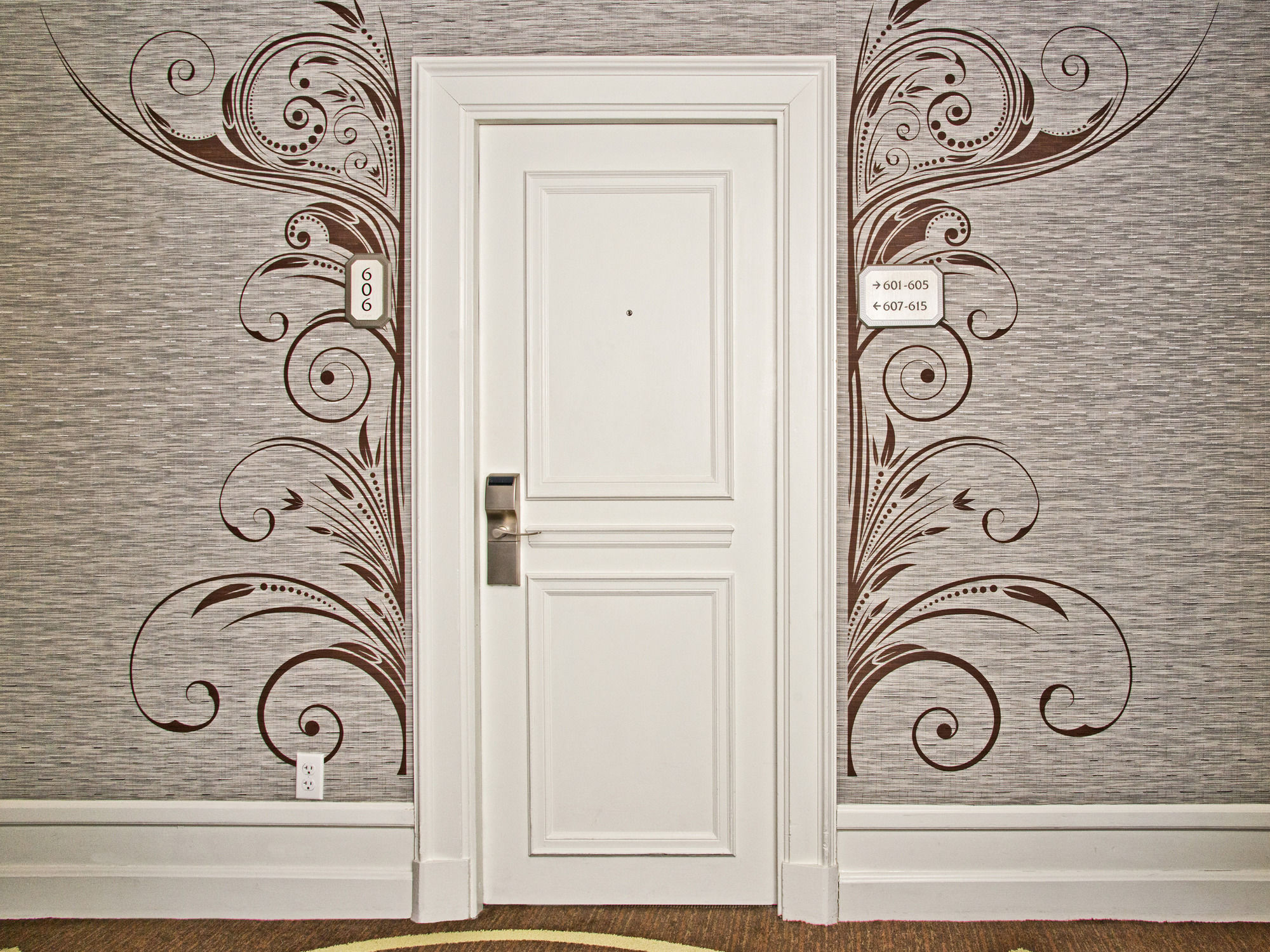 Фото The Raphael Hotel, Autograph Collection