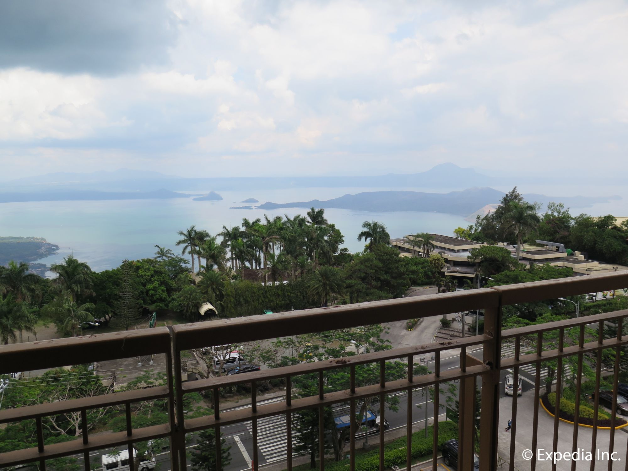 Фото Summit Ridge Tagaytay