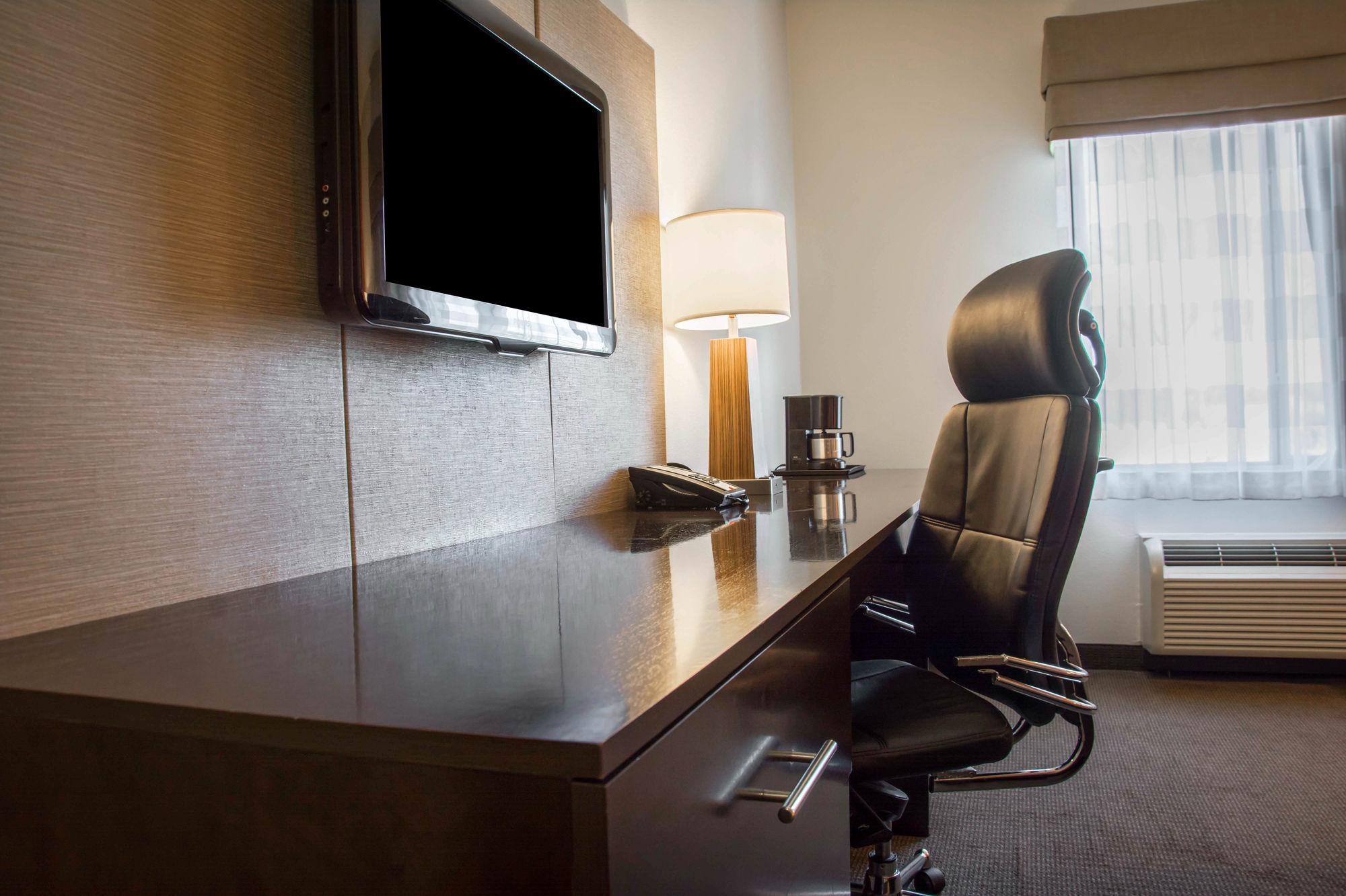 Фото Sleep Inn & Suites Medical Center