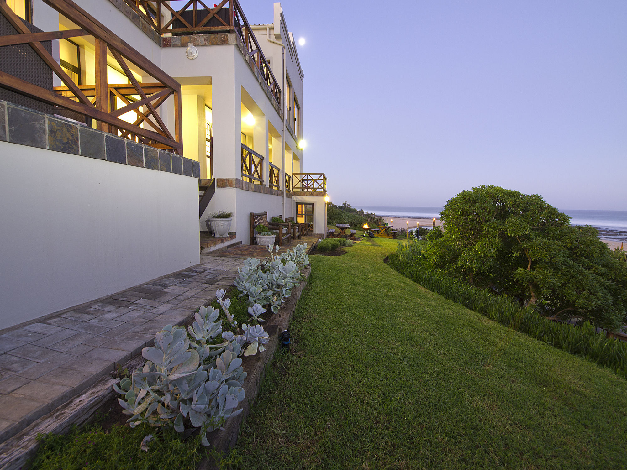 Фото On the Beach Guesthouse