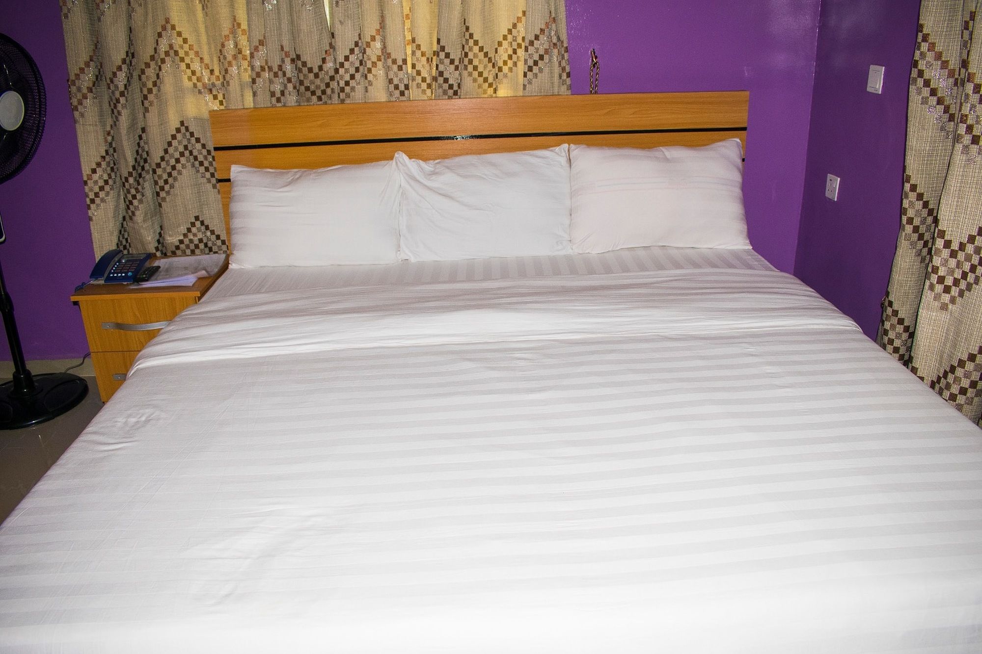 Фото Crestview Hotel & Suites